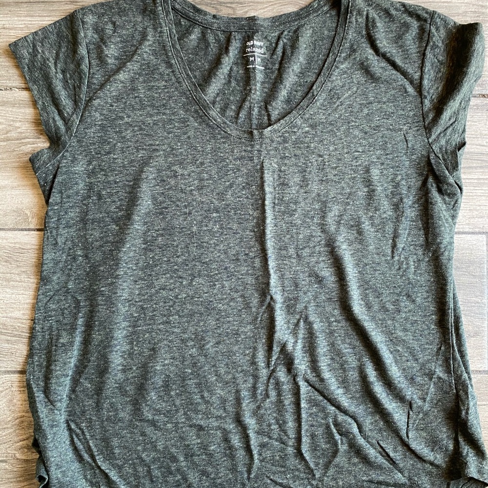 Old navy t shirt